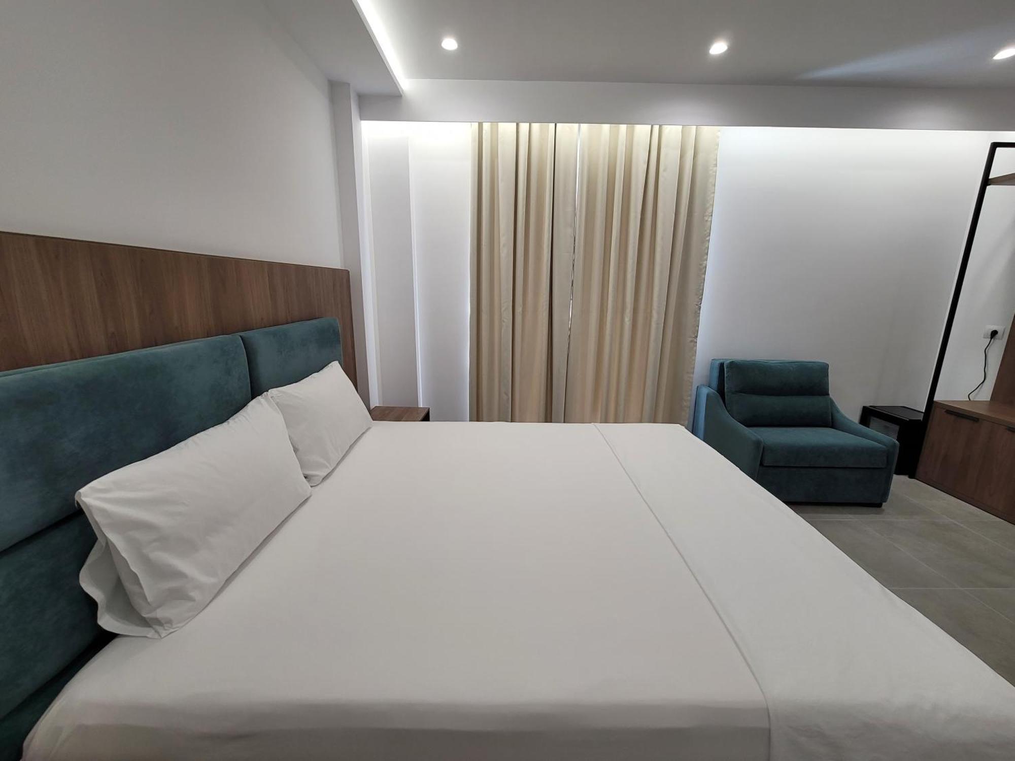 Prestige Hotel 卡萨米尔 外观 照片